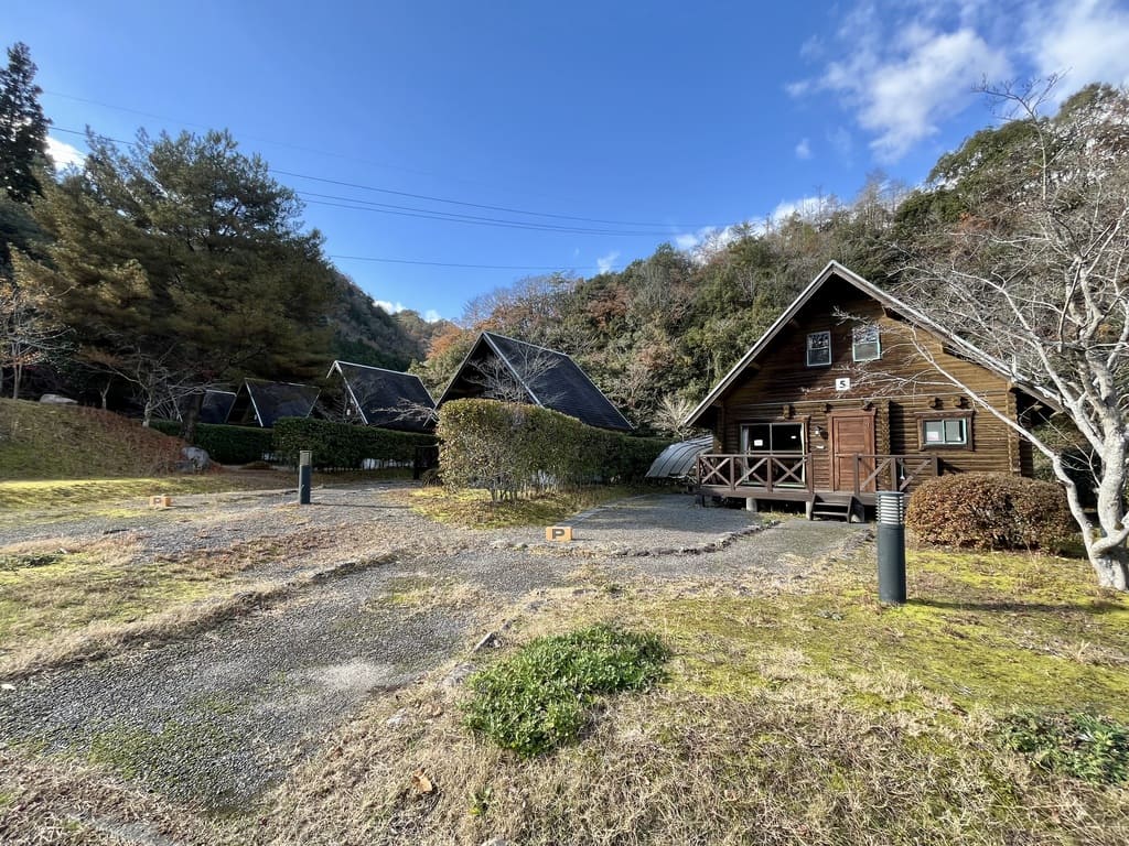 深谷峡温泉 清流の郷 ログコテージ せせら