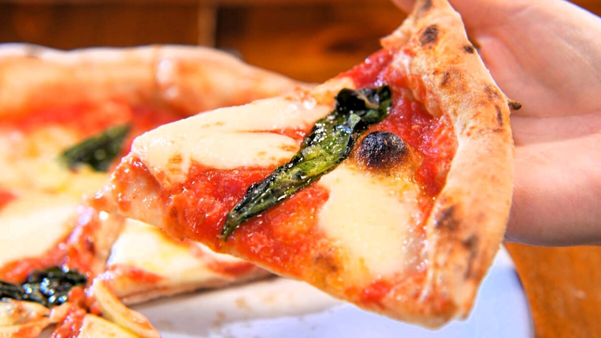画像:薪窯で焼き上げる真のナポリピッツァ 周南市「PIZZERIA 21(ピッツェリア・ヴェントゥーノ)」