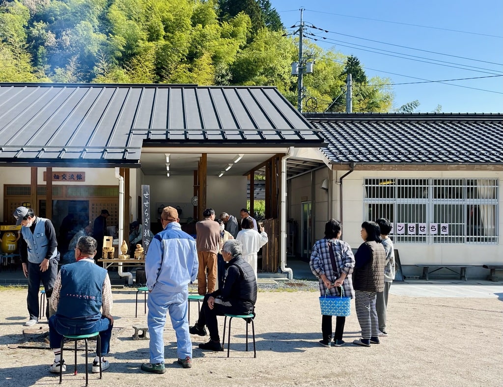 岩国市美和町せせらぎ朝市
