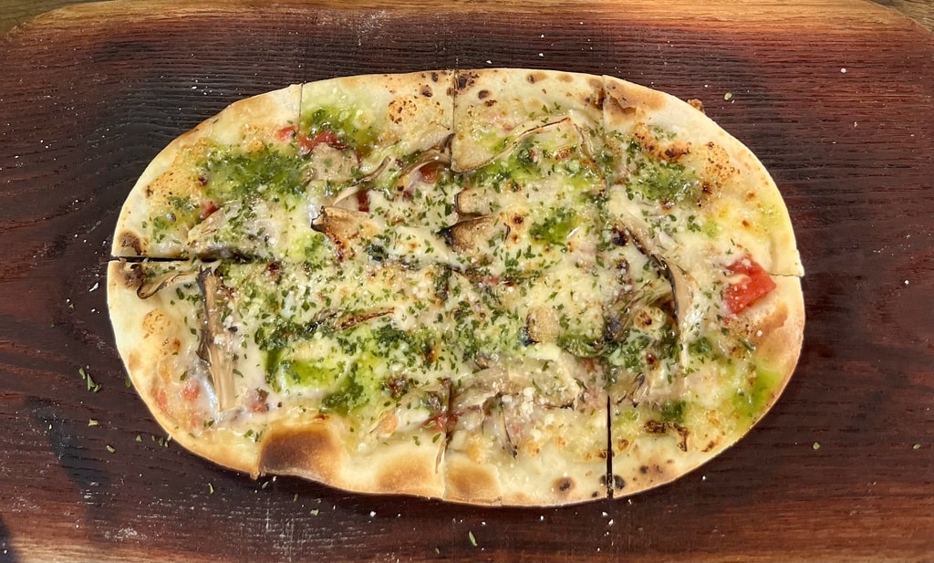 岩国　Pizza & cafe ばらの木　ピザ