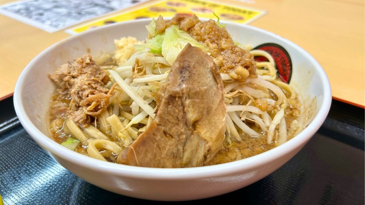 画像：牛骨だけじゃない！パンチの効いた二郎インスパイア系ラーメンを食べよう　下松市「RAMEN OF TODAY 下松店」
