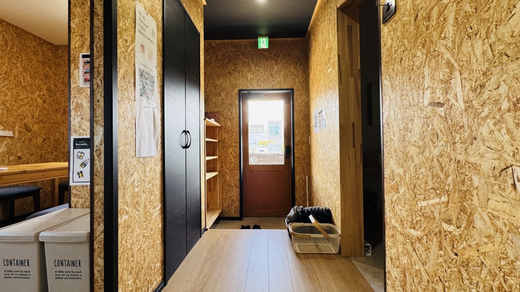 画像:バイク好きもそうじゃなくても楽しめるこだわり空間 萩市「カフェバー バイクヤノトナリ」と「ゲストハウス バイクヤノニカイ」