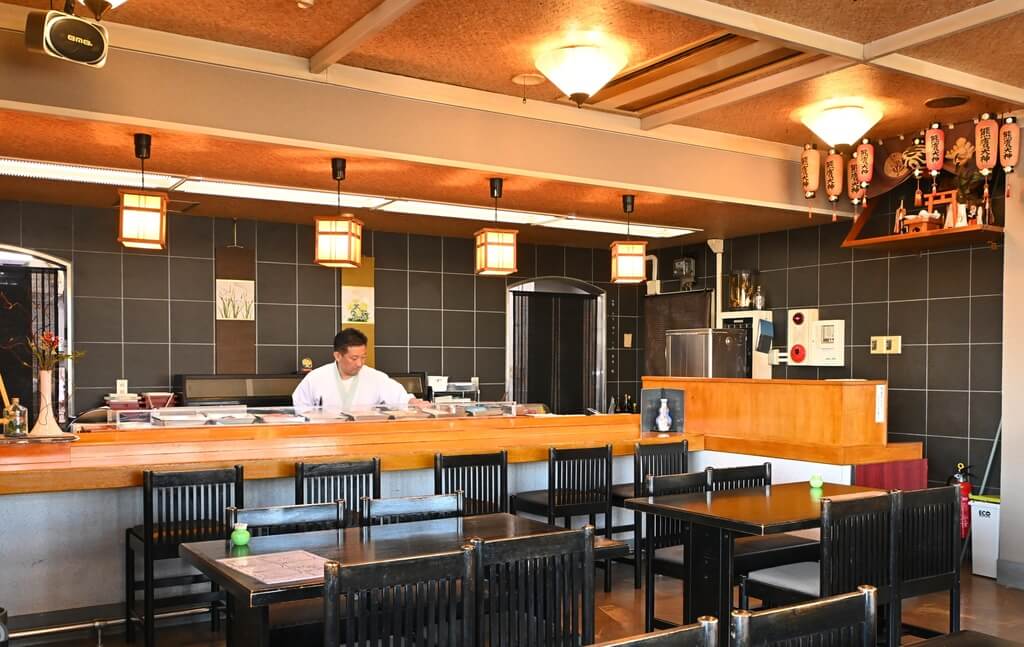 瀬戸内海の魚が味わえて宿泊もできる！周防大島町「料理民宿 かわい寿し」