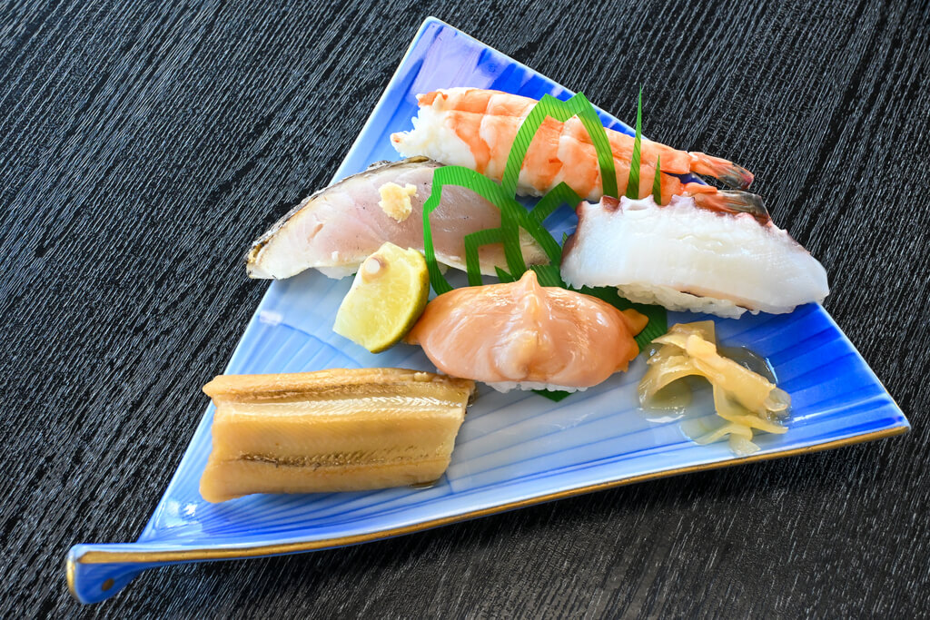 瀬戸内海の魚が味わえて宿泊もできる！周防大島町「料理民宿 かわい寿し」