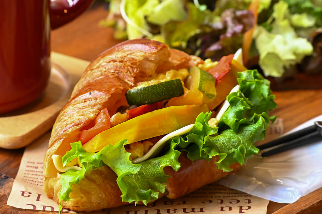 創業100年超のベーカリーで味わうランチと焼きたてパン 周南市「ジャンポールカフェ」