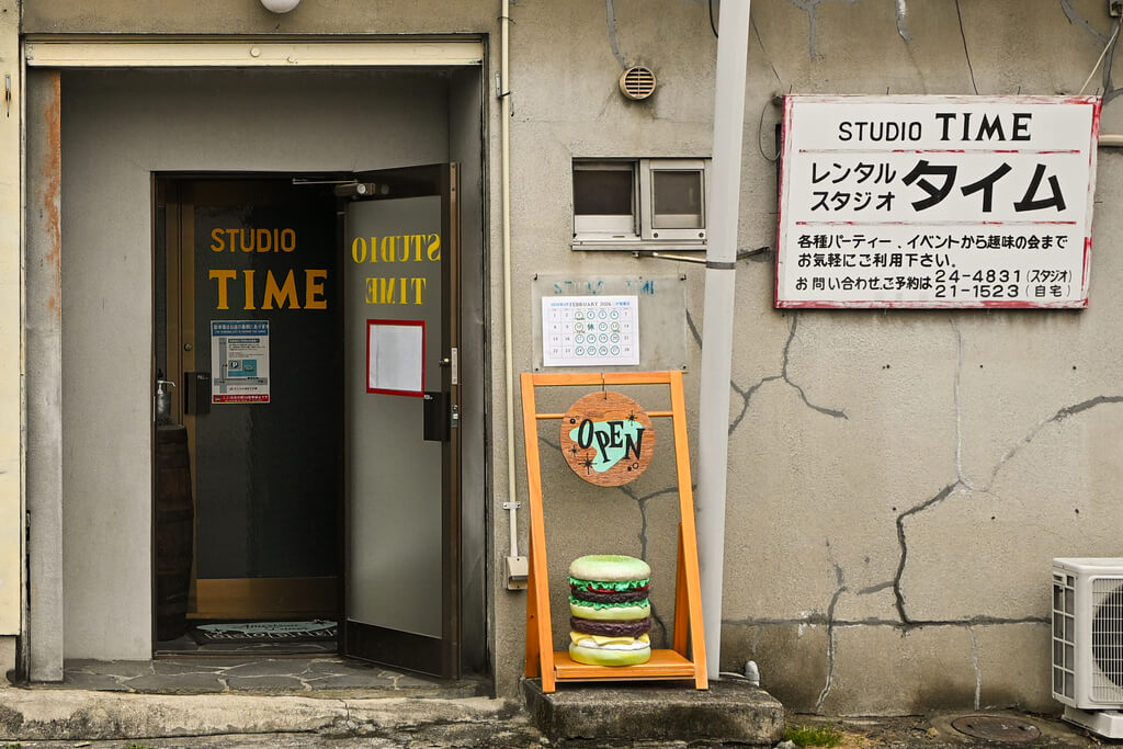 ライブハウスの空間で味わうクラフトバーガー 岩国市「AMERICAN DINER GOODIES(グッディーズ)」