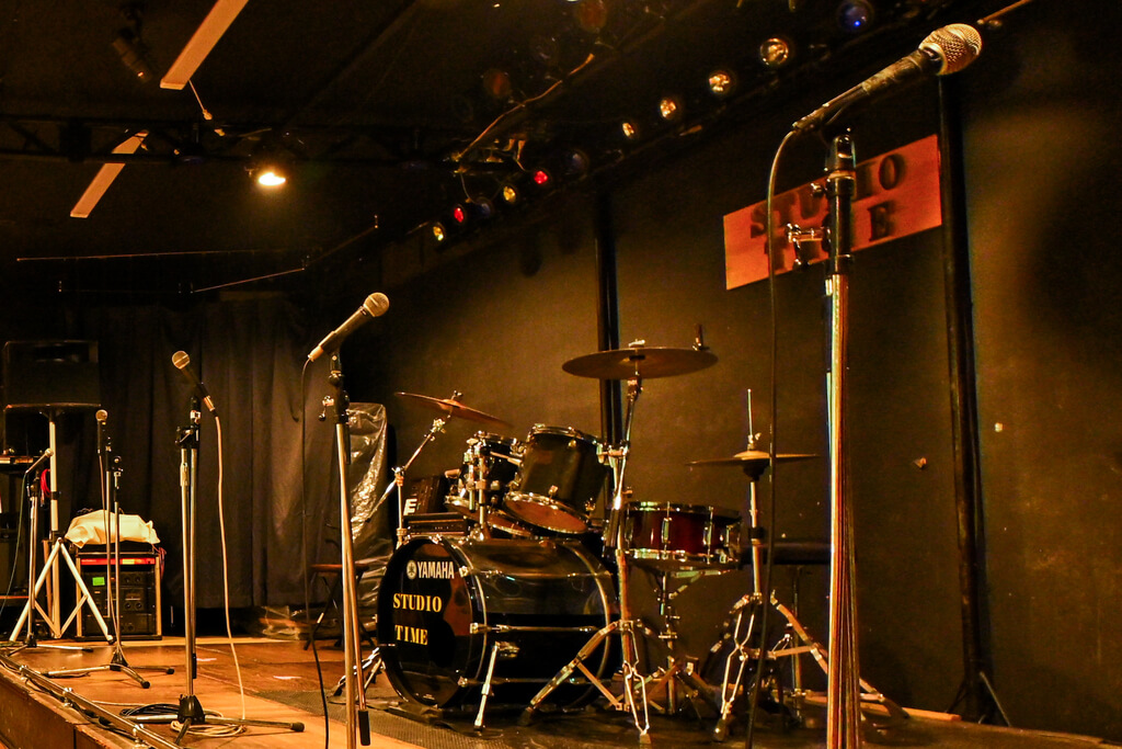 ライブハウスの空間で味わうクラフトバーガー 岩国市「AMERICAN DINER GOODIES(グッディーズ)」