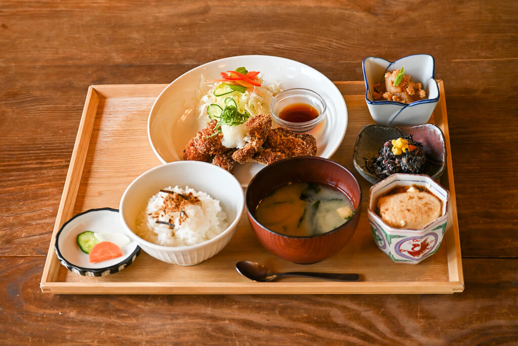 画像:庭園を眺めながら味わう古民家ランチ 周南市「ガーデンカフェ日日」