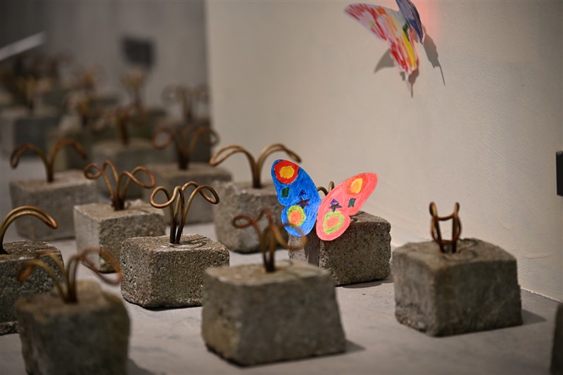 画像:商店街でふらり、アートに出会う春 山口市「HEART SPOT 102」