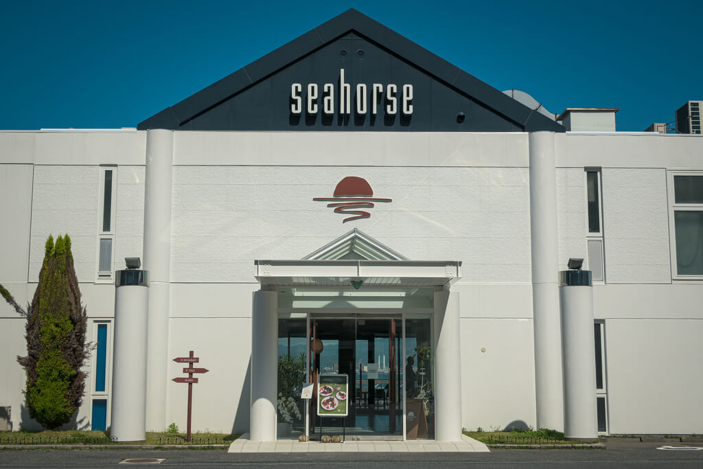 瀬戸内海を眺めながら焼きたてパンとスイーツを楽しむ 周南市「YUNAGI Cafe（ユウナギ カフェ）」