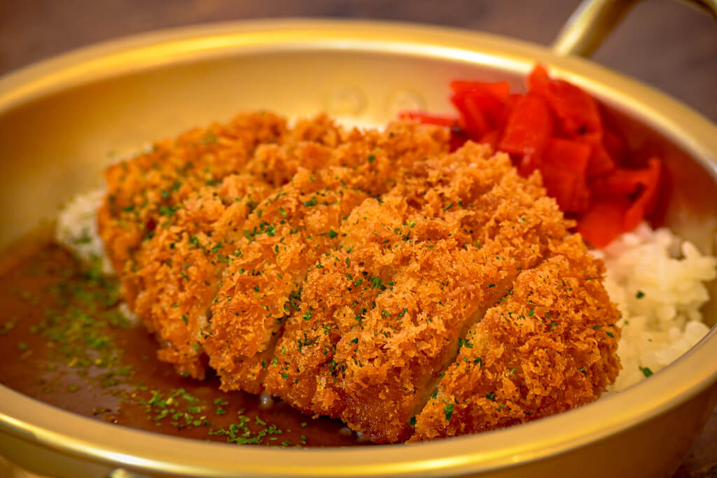 画像：ボリュームもカスタムも自由！ギャル店主が営むカレー屋　防府市「カレーしか勝たん 防府店」