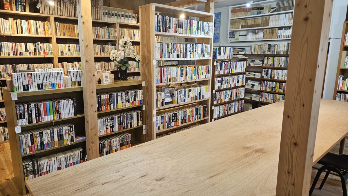 画像:お気に入りの一冊と一杯に出会う秘密の場所 光市「old days(オールドデイズ)」