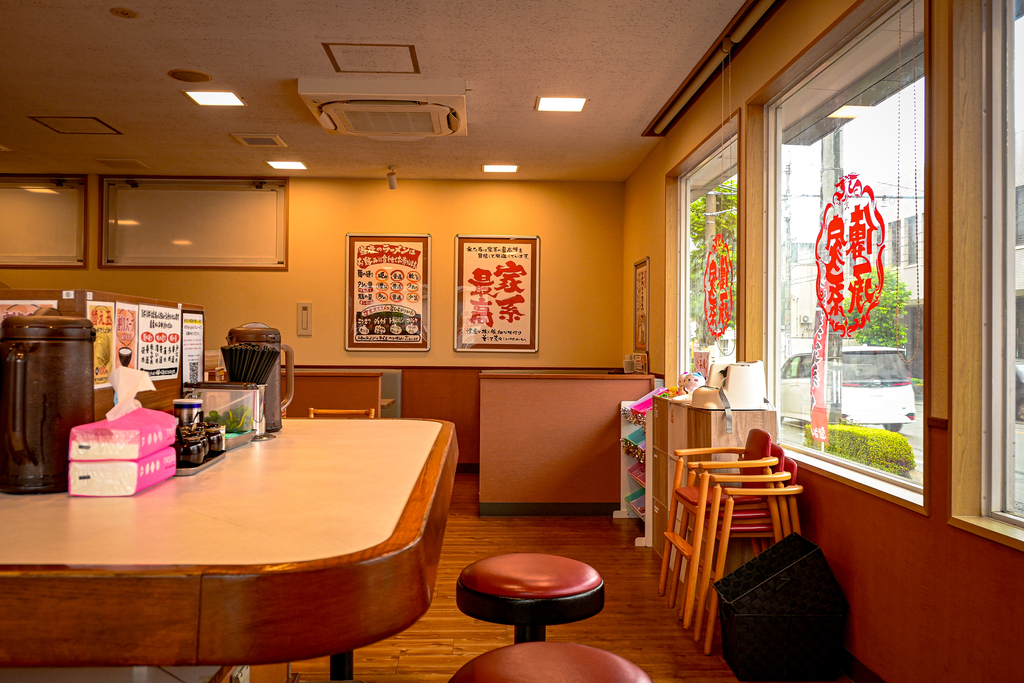 ライスと海苔で楽しむ家系ラーメン 防府市「京いち家 防府店」