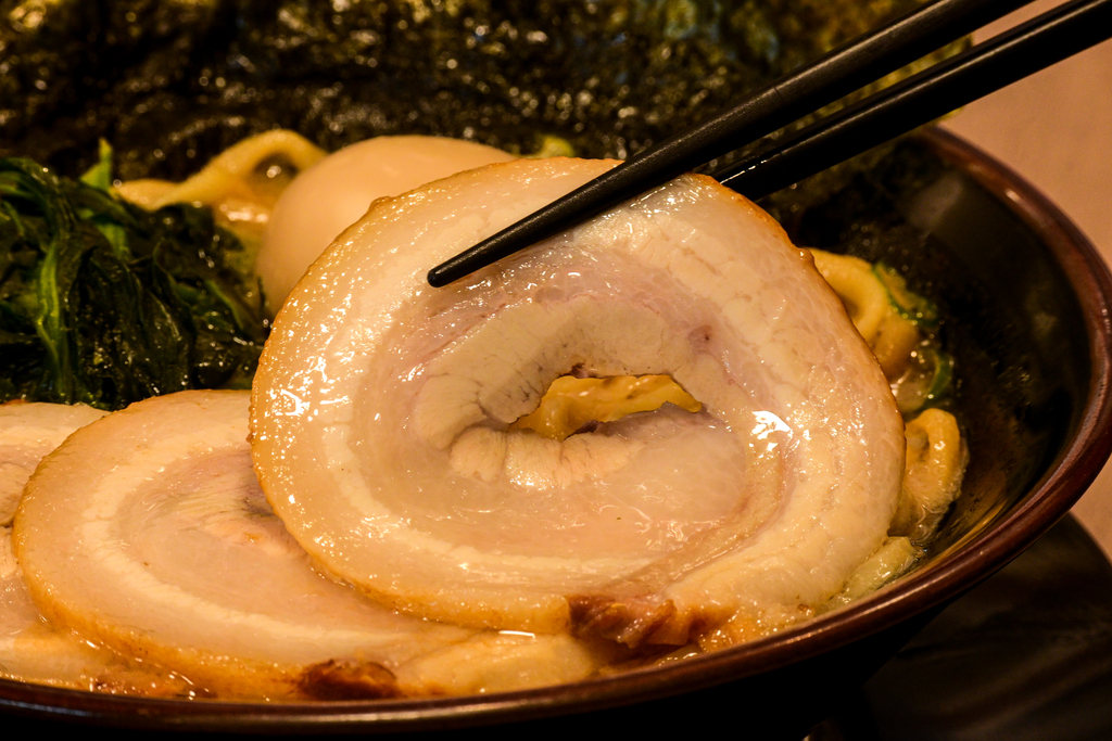 ライスと海苔で楽しむ家系ラーメン 防府市「京いち家 防府店」