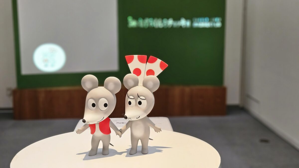 画像：愛され続けて50年！
その可愛さを親子で堪能しよう
「ねずみくんのチョッキ展」