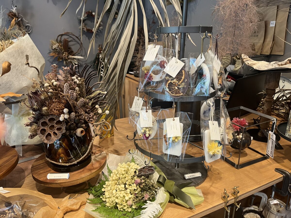 画像:観葉植物もドライフラワーも、暮らしに近い環境で選べる 下関市「schop_forgreen」